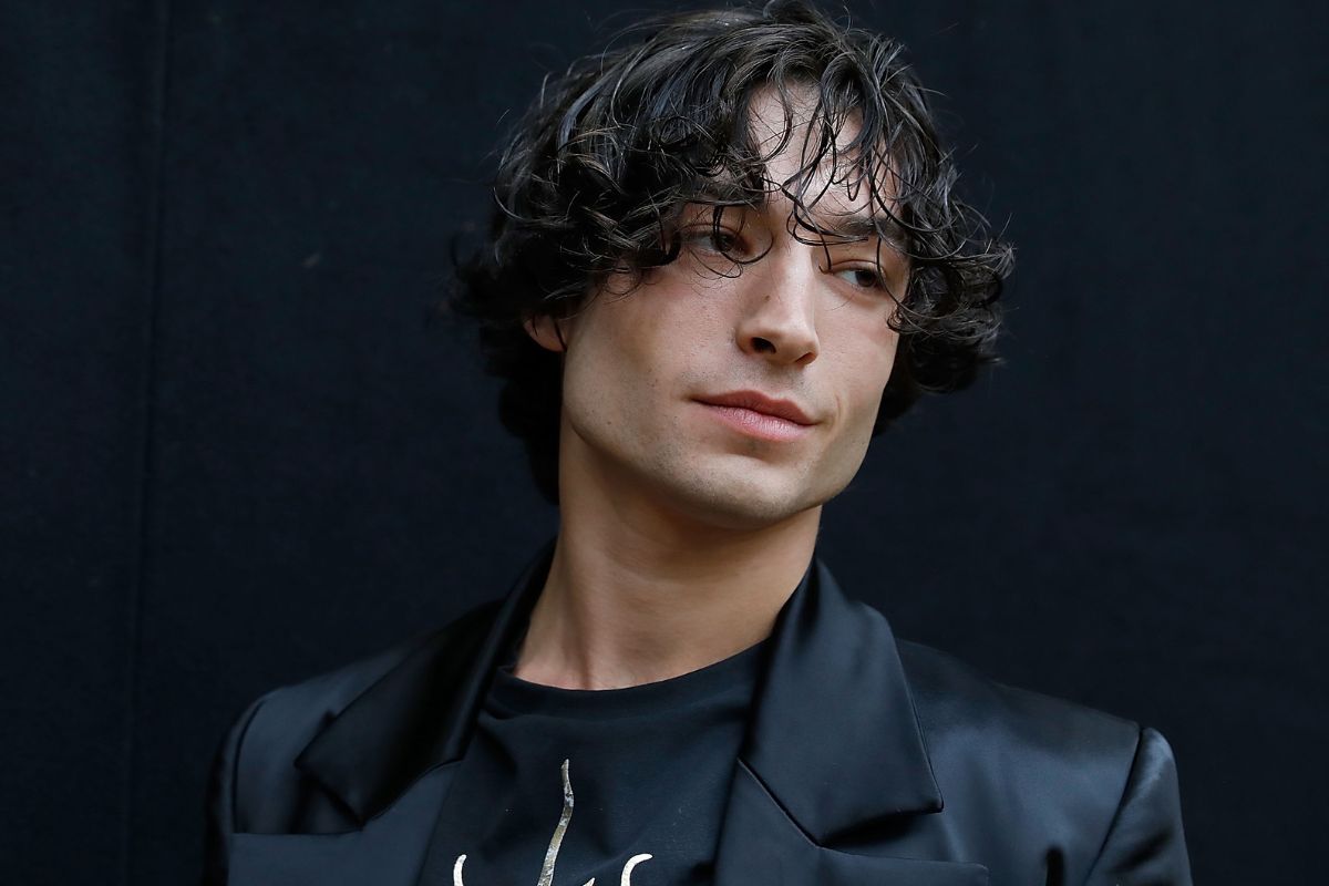  Ezra Miller