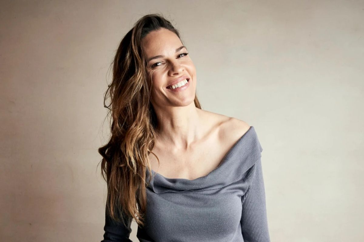 Hilary Swank is Pregnant with Twins 