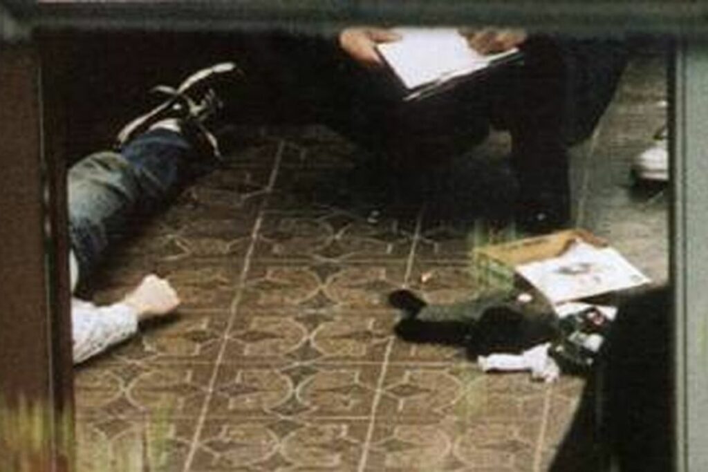 Kurt Cobain Death Scene Photos