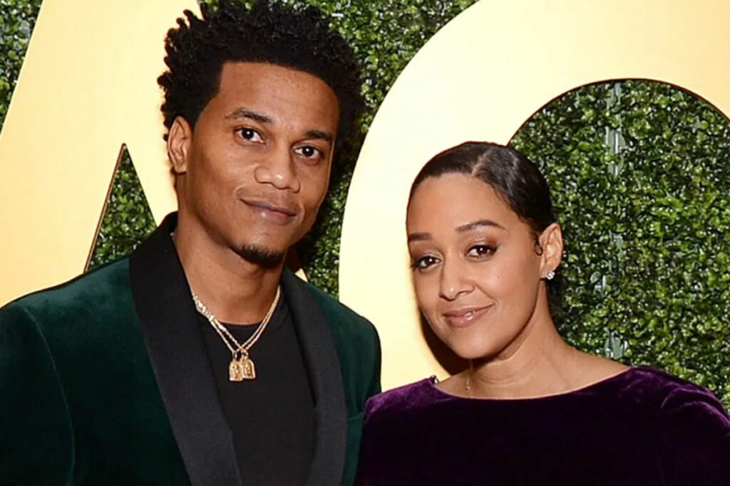 Tia Mowry Divorces